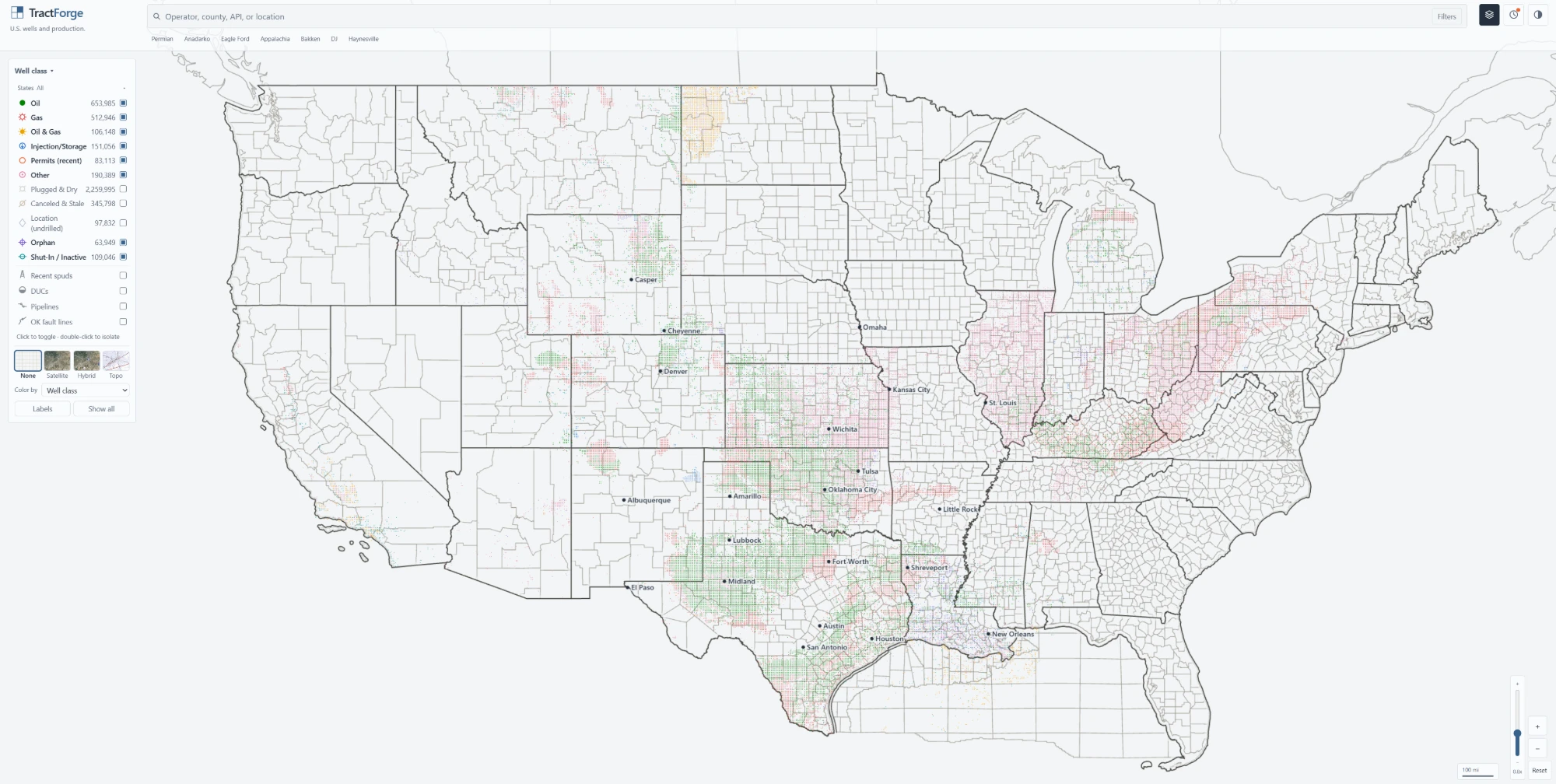 The TractForge wells map showing the continental United States, wells coloured by class, with a legend listing 653,985 oil wells, 512,946 gas, 106,148 oil and gas, and further classes including orphan and shut-in.